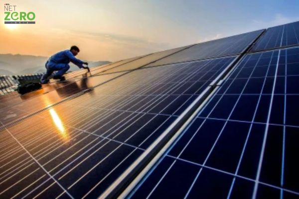 India Adds 4.9 GW Rooftop Solar Under PM Surya Ghar, But Falls Short of Targets